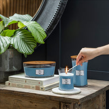 Charger l'image dans la galerie, Bougie Tempête WoodWick en ambiance, formats Ellipse et sablier