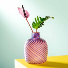 Charger l&#39;image dans la galerie, Vase 16 cm fuchsia &quot;Filo&quot; - Leonardo