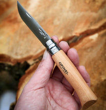 Charger l'image dans la galerie, Couteau N°08 Inox Opinel manche en hêtre