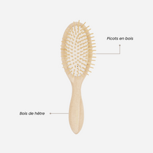 Charger l'image dans la galerie, Petite brosse démêlante Andrée Jardin avec 72 picots en bois