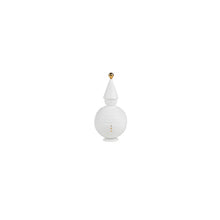 Charger l'image dans la galerie, Lutin Wintermärchen Räder en porcelaine blanche et dorée sur fond blanc