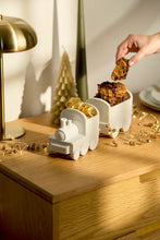 Charger l'image dans la galerie, Train de Noël Räder garni de gourmandises