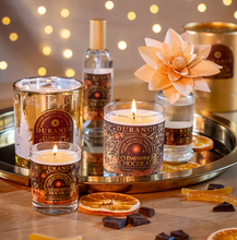 Charger l'image dans la galerie, Bougie de Noël parfumée Clémentine Chocolat - Durance