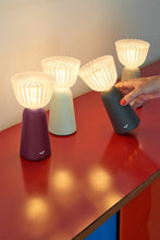 Charger l&#39;image dans la galerie, Lampe Swiing H20 Gris argile - Fermob