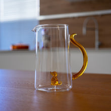 Charger l'image dans la galerie, Carafe en verre borosilicate 1,5 L - Chien - vue 2