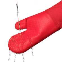 Charger l&#39;image dans la galerie, Gant de cuisine en silicone rouge - Oxo