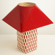 Charger l'image dans la galerie, Lampe damier Aliboro rouge 42 cm - Drimmer