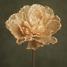 Charger l'image dans la galerie, Fleur artificielle Irina dentelle beige sable 84 cm - Home Edelweiss