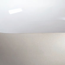 Charger l'image dans la galerie, Saladier Oslo lin mat/blanc brillant 34 cm - Médard de Noblat