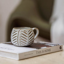 Charger l&#39;image dans la galerie, Chope 40 cl Leaf Arto - Salt&amp;Pepper