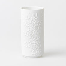 Charger l&#39;image dans la galerie, Vase porcelaine &quot;nature - jardin des merveilles&quot; - Räder