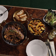 Charger l'image dans la galerie, Plat à servir avec poignée dorée martelée argent antique Serve - Bonbistro