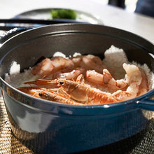 Charger l&#39;image dans la galerie, Cocotte 26 cm ronde La mer, fonte - Staub