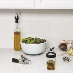 Shaker à vinaigrette noir 236 ml - Oxo