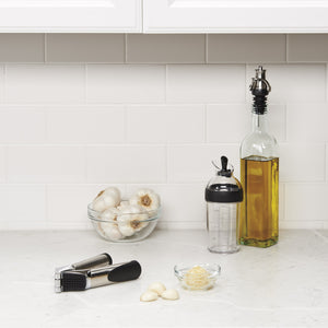 Shaker à vinaigrette noir 236 ml - Oxo